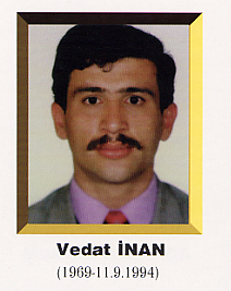 �ehit ��retmen
      Vedat �NAN resmi foto�raf� 